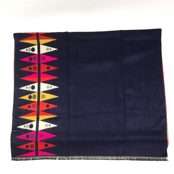 Reversible Geometric Pattern Scarf - Picture 3 of 5